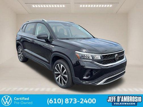 Deep Black Pearl Effect 2023 Volkswagen Taos 1.5T SE