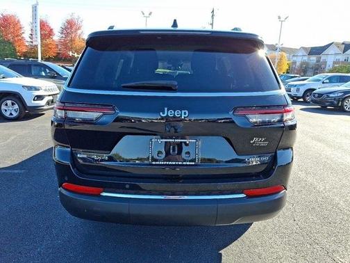 2022 Jeep Grand Cherokee L Laredo