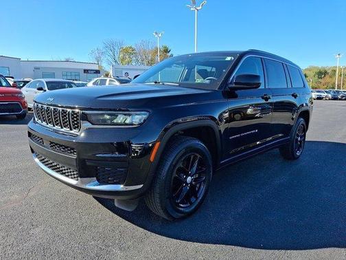 2022 Jeep Grand Cherokee L Laredo