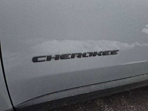 2026 Jeep Cherokee LAREDO/LIMITED