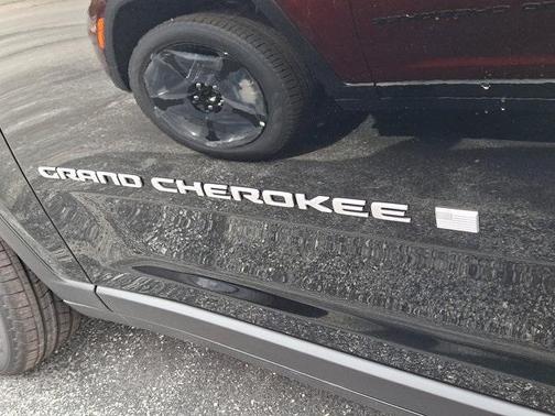 2025 Jeep Grand Cherokee Laredo X