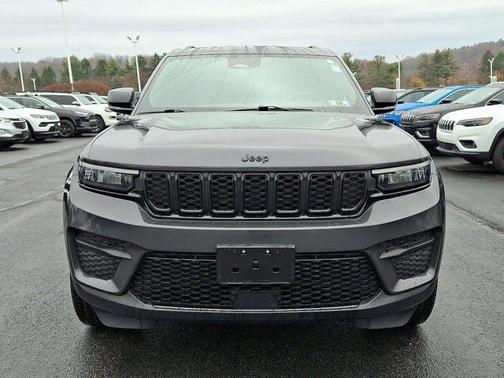 2022 Jeep Grand Cherokee Altitude