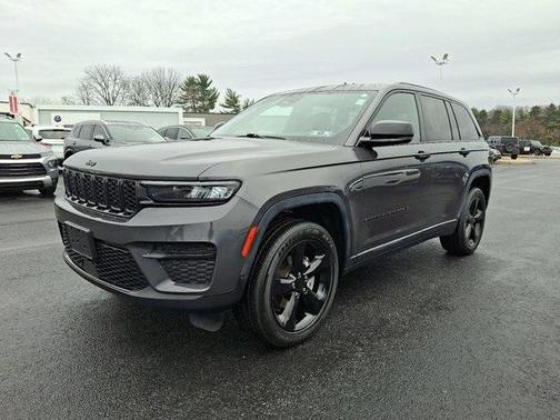 2022 Jeep Grand Cherokee Altitude