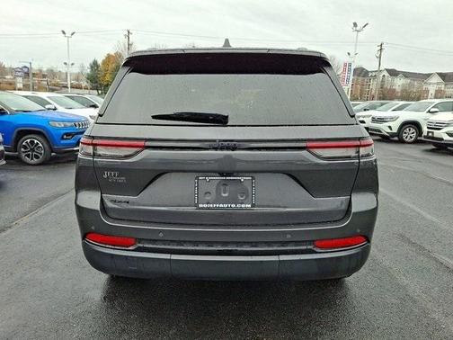 2022 Jeep Grand Cherokee Altitude