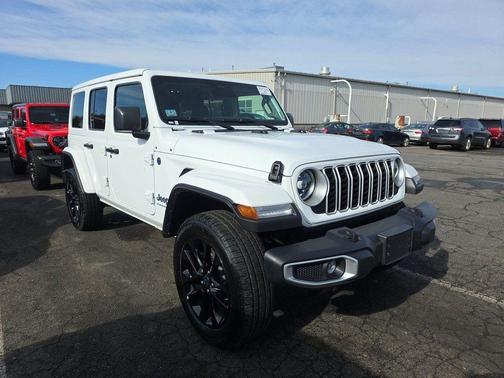 2025 Jeep Wrangler 4xe Sahara