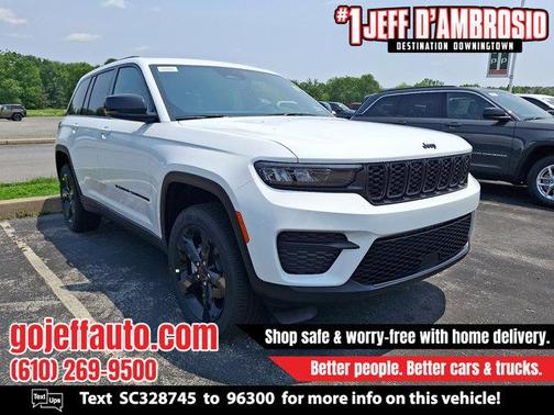 2025 Jeep Grand Cherokee Laredo