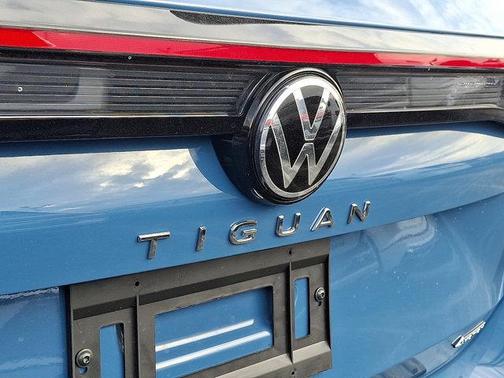 2026 Volkswagen Tiguan 2.0T SEL