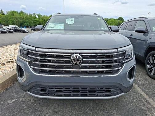 2025 Volkswagen Atlas 2.0T SE