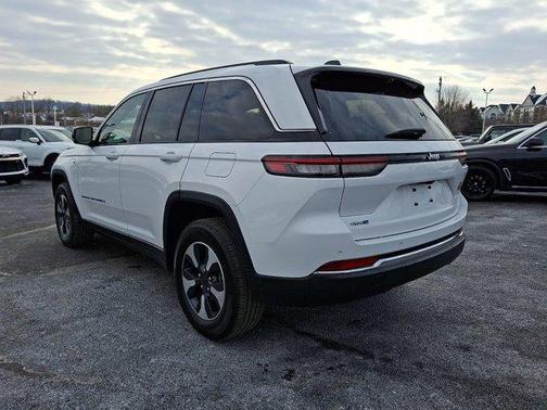 2023 Jeep Grand Cherokee 4xe Base
