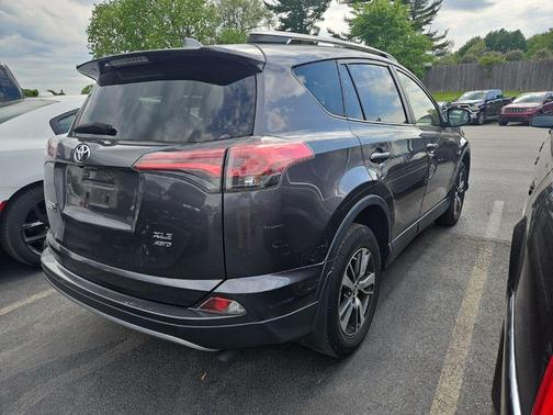 Magnetic Gray Metallic 2018 Toyota RAV4 XLE