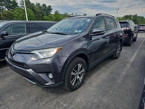Magnetic Gray Metallic 2018 Toyota RAV4 XLE