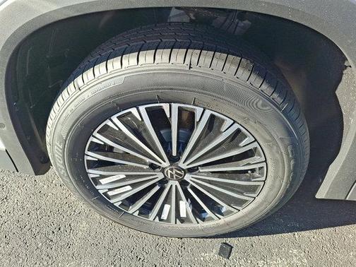 2025 Volkswagen Tiguan 2.0T S