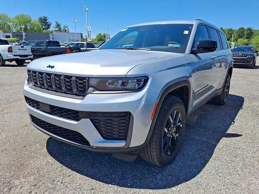 Silver Zynith 2026 Jeep Grand Cherokee L Laredo