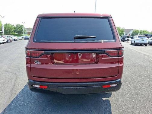 2024 Jeep Wagoneer Series II