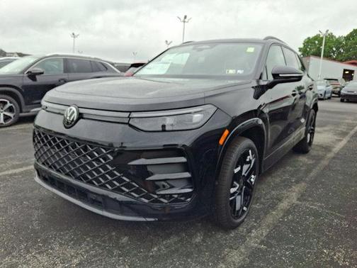 2025 Volkswagen Tiguan 2.0T SE R-Line Black