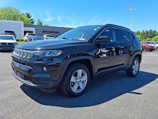 Diamond Black 2022 Jeep Compass Latitude