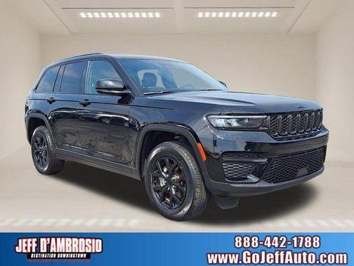 Diamond Black 2024 Jeep Grand Cherokee Laredo