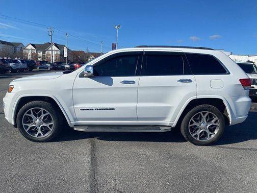 Bright White Clearcoat 2019 Jeep Grand Cherokee Overland