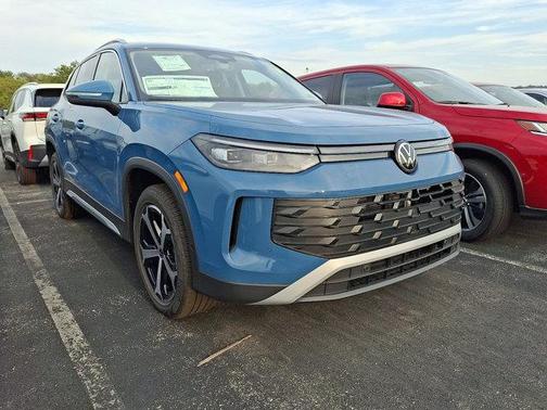 2025 Volkswagen Tiguan 2.0T SE