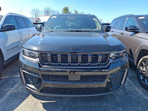 2026 Jeep Grand Cherokee Laredo