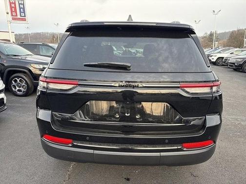 2024 Jeep Grand Cherokee Laredo