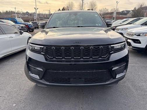 2024 Jeep Grand Cherokee Laredo