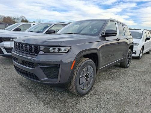 2026 Jeep Grand Cherokee Laredo
