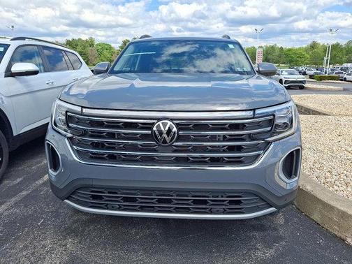 Pure Gray 2026 Volkswagen Atlas 2.0T SE W/TECHNOLOGY