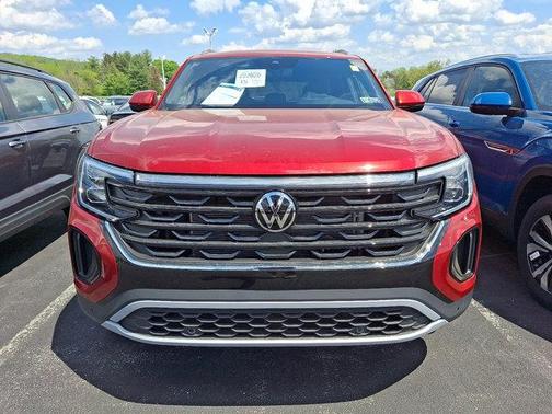 2025 Volkswagen Atlas Cross Sport 2.0T SE w/Technology