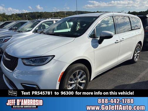 2023 Chrysler Pacifica Touring-L