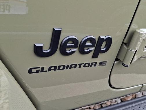 2025 Jeep Gladiator Sport