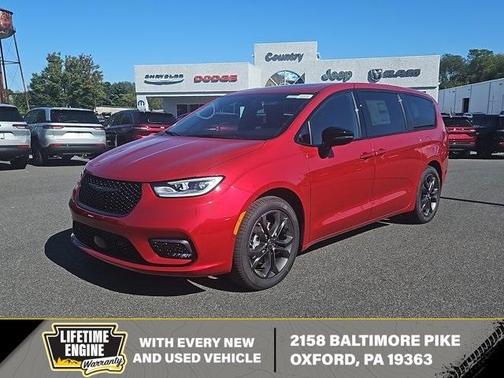 2026 Chrysler Pacifica Select