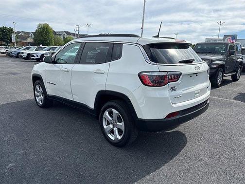White Clearcoat 2019 Jeep Compass Latitude