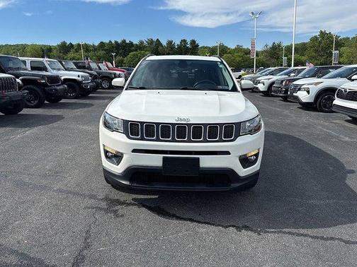 White Clearcoat 2019 Jeep Compass Latitude