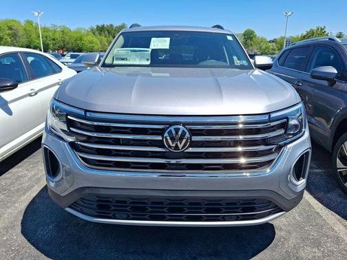 Silver Mist Metallic 2026 Volkswagen Atlas 2.0T SE W/TECHNOLOGY