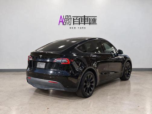 2023 Tesla Model Y Long Range Dual Motor All-Wheel Drive