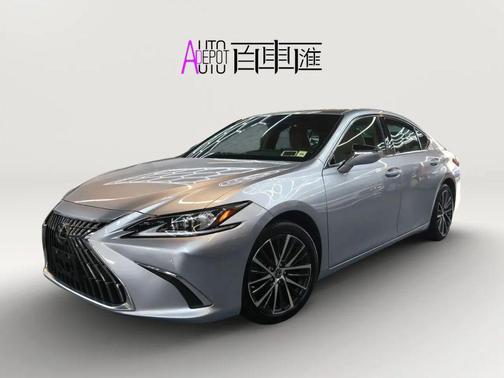 2023 Lexus ES 300h Base
