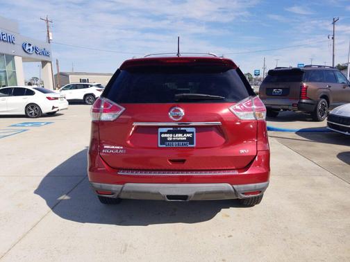 2016 Nissan Rogue SV