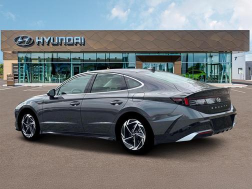 2026 Hyundai SONATA SEL