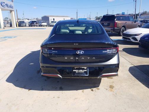 2026 Hyundai SONATA SEL