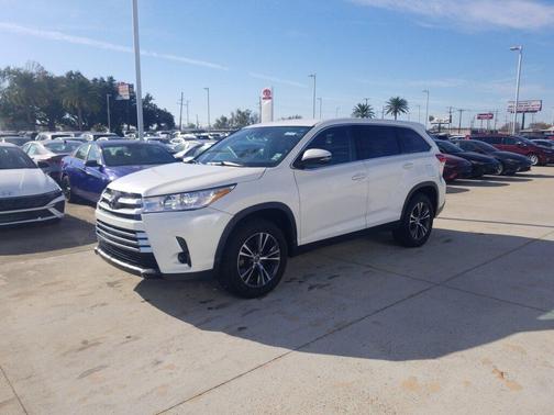 2019 Toyota Highlander LE I4