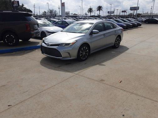 2016 Toyota Avalon XLE