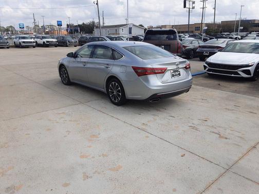 2016 Toyota Avalon XLE