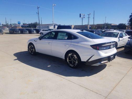 2026 Hyundai SONATA SEL