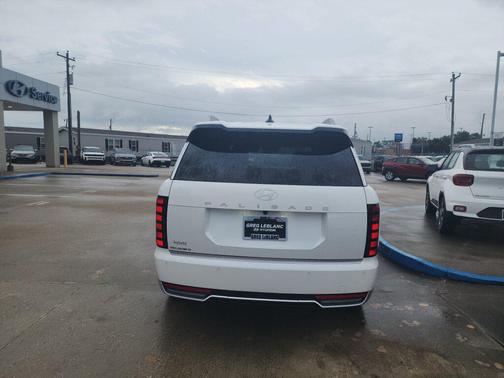 Creamy White Pearl 2027 Hyundai Palisade Hybrid Calligraphy