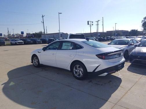 2026 Hyundai SONATA SE