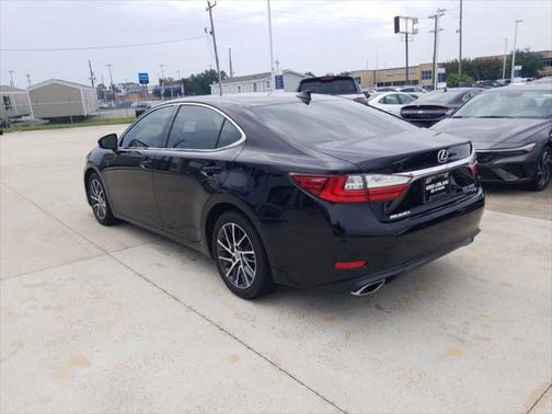 2017 Lexus ES 350 Base