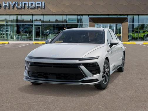 2026 Hyundai SONATA Hybrid Base