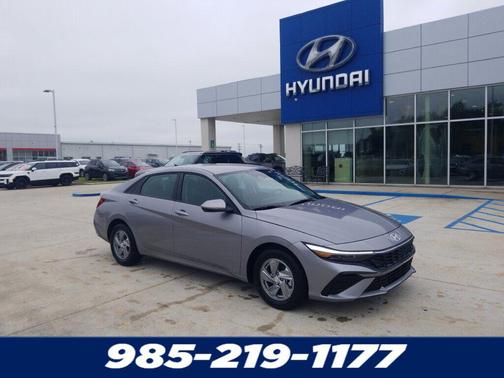 Fluid Metal 2026 Hyundai ELANTRA SE