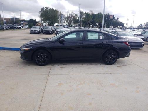 2026 Hyundai ELANTRA Sport